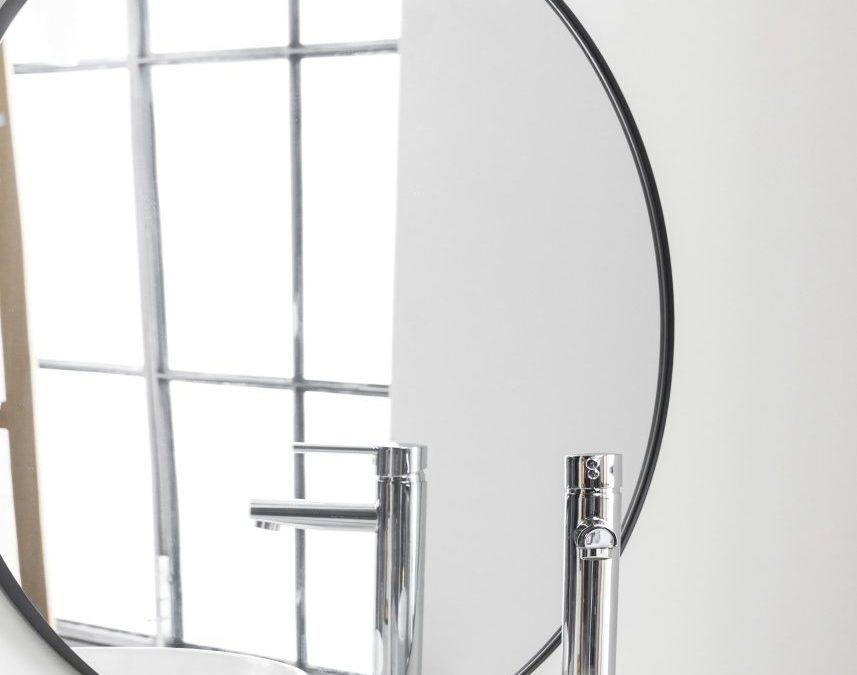 How To Choose The Right Type of Mirror Glass for Every Room?